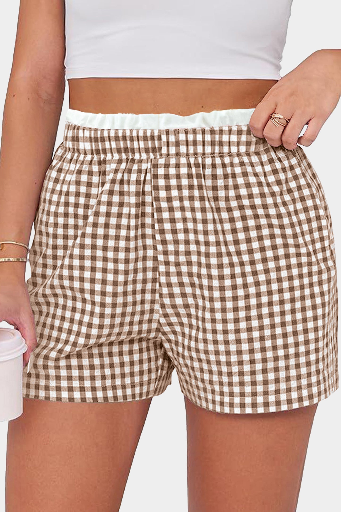 Pantalones cortos de talla grande con estampado de cuadros y ribete en contraste caqui