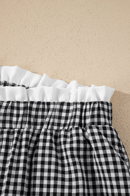 Pantalones cortos de talla grande con estampado de cuadros y ribete en contraste negro