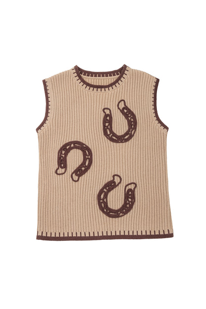 Chaleco de punto acanalado beige francés claro con cuello redondo y ribetes en contraste.