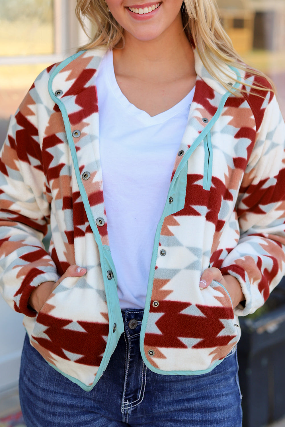Chaqueta de forro polar con cremallera y botones, diseño azteca del oeste, color rojo fuego