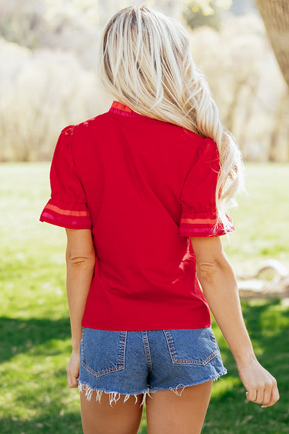 Blusa Roja Fuego a Rayas con Volantes en el Cuello y Mangas Cortas con Vuelos