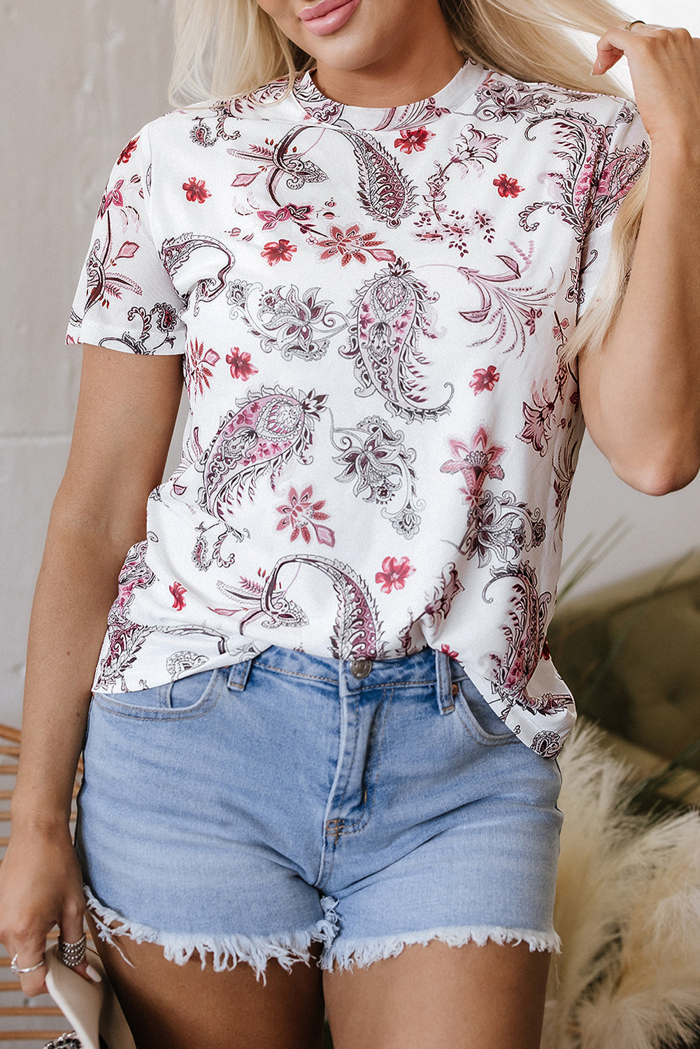 White Vintage Paisley Mock Neck T Shirt - Snoopy's Closet