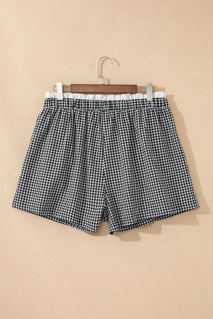 Pantalones cortos de talla grande con estampado de cuadros y ribete en contraste negro