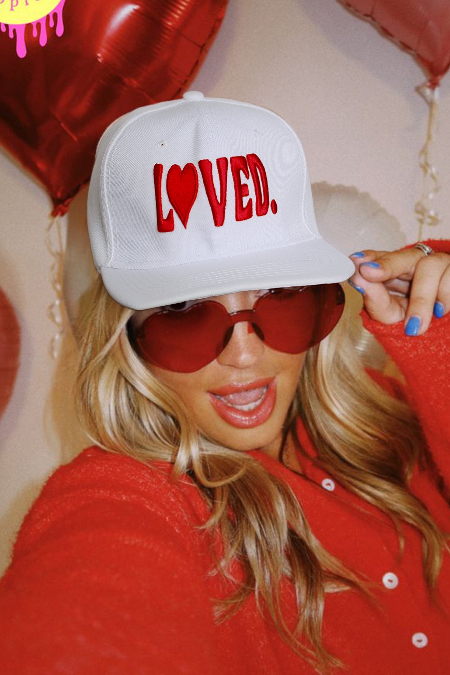 Gorra de béisbol blanca personalizada con bordado del Día de San Valentín