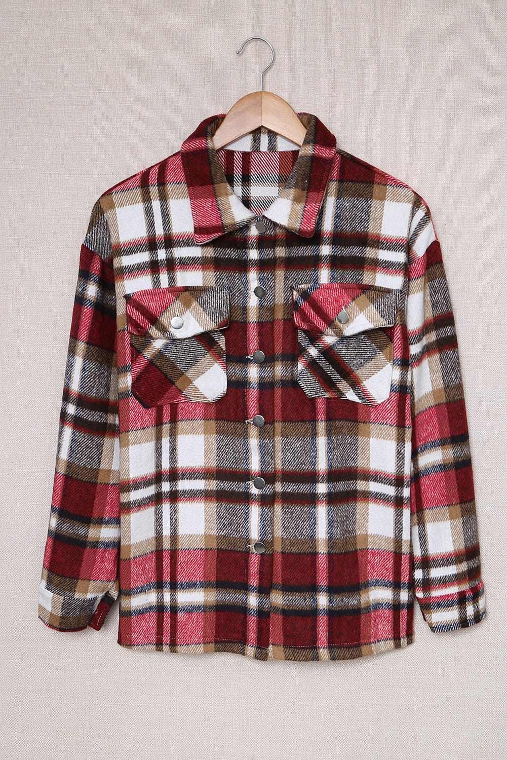 Chaqueta camisa con estampado a cuadros geométricos rojos intensos y bolsillos