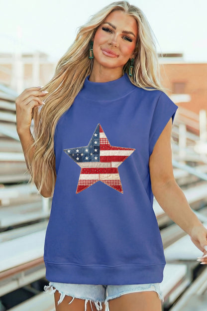 Top de cuello alto con estampado de estrella patriótica y falso patchwork en azul cielo