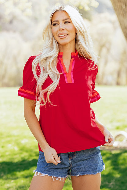 Blusa Roja Fuego a Rayas con Volantes en el Cuello y Mangas Cortas con Vuelos