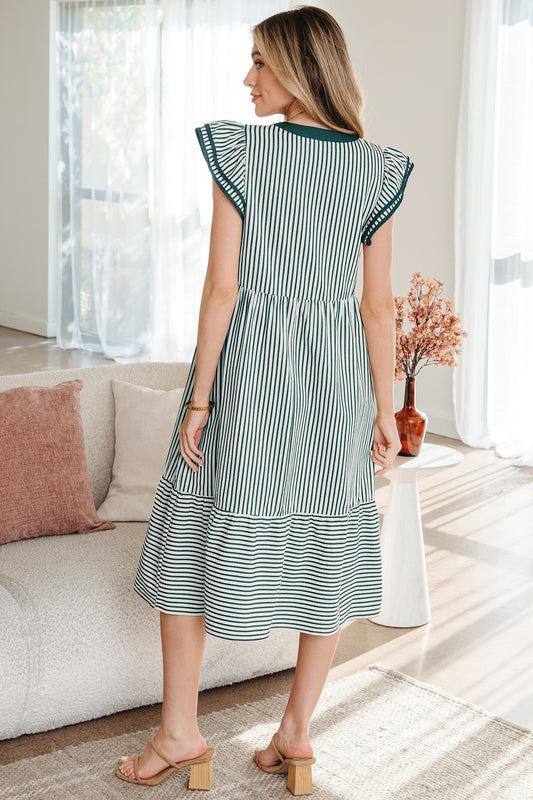 Vestido midi de cuello en V con ribete en contraste, manga corta y doble volante a rayas verdes