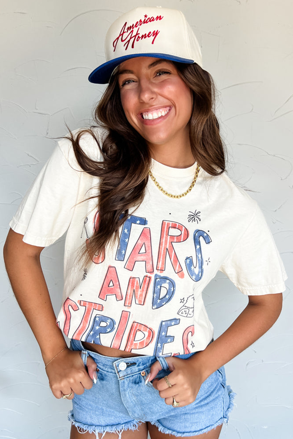 Camiseta gráfica con cuello redondo y estampado de BARRAS Y ESTRELLAS blanca