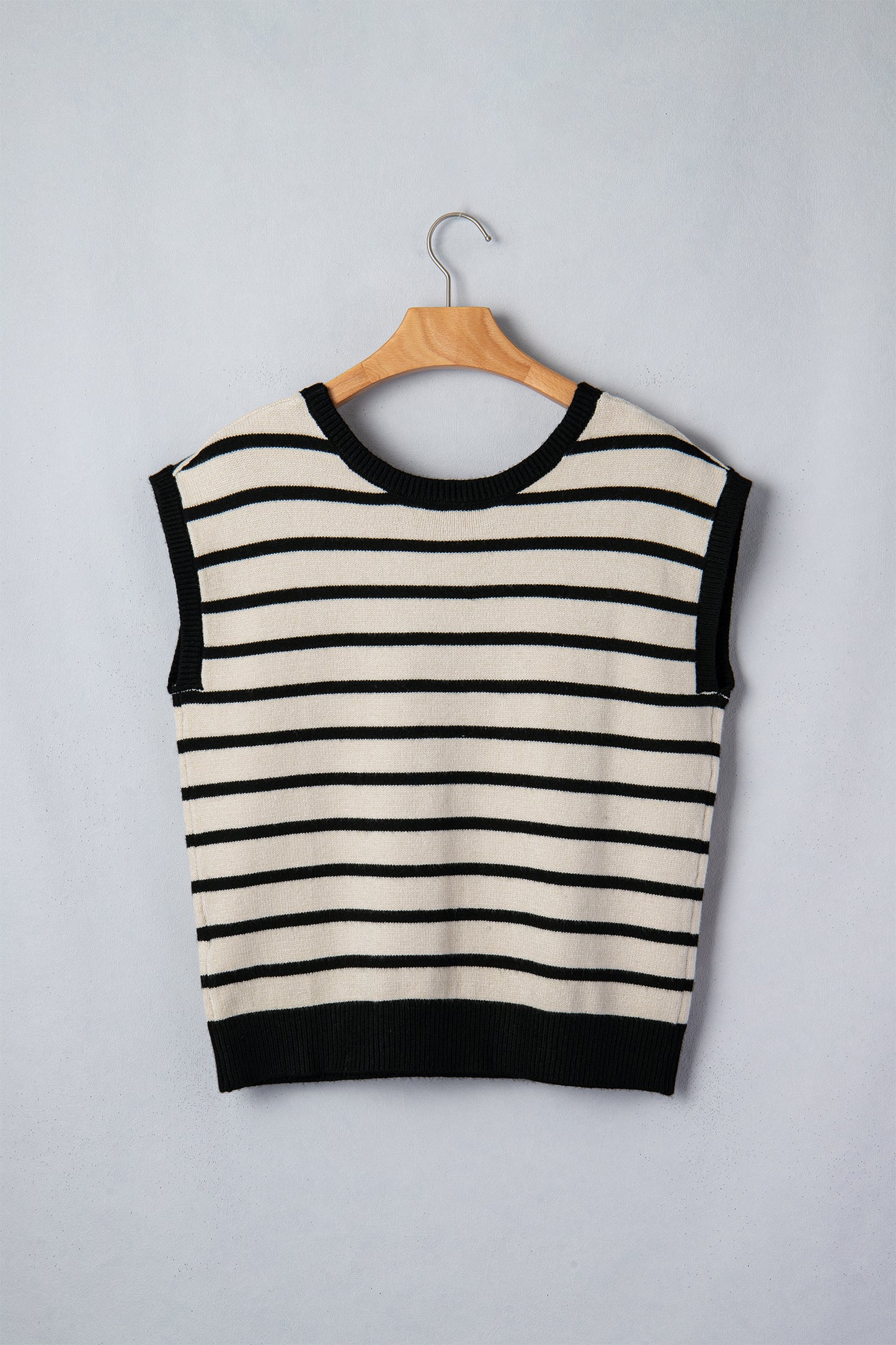 Jersey de manga corta con aplique de lazo de rayas negras