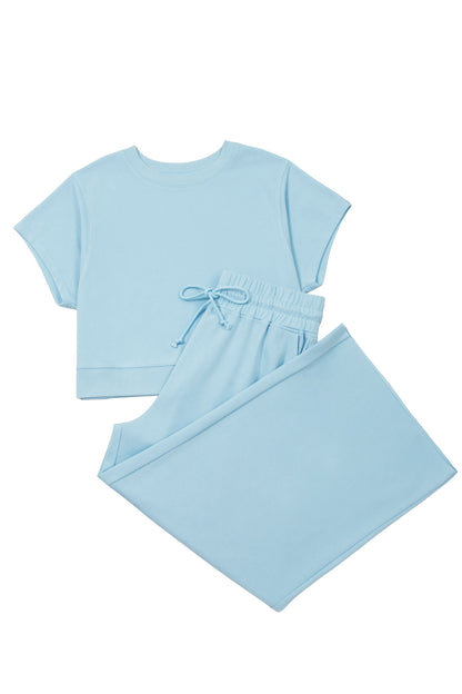 Conjunto de 2 piezas de top de manga corta con ribete acanalado color azul bruma y pantalones holgados con cordón